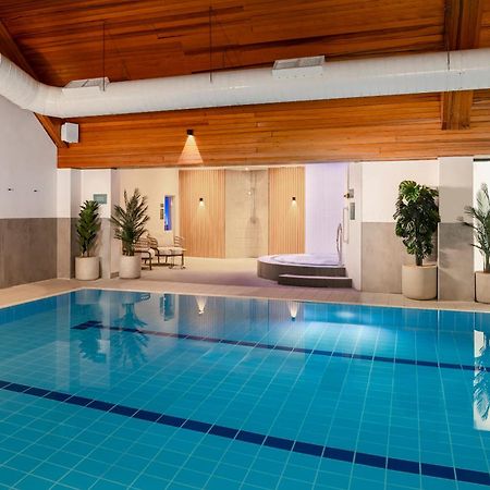 Voco Fareham - Solent By Ihg Hotel Bagian luar foto