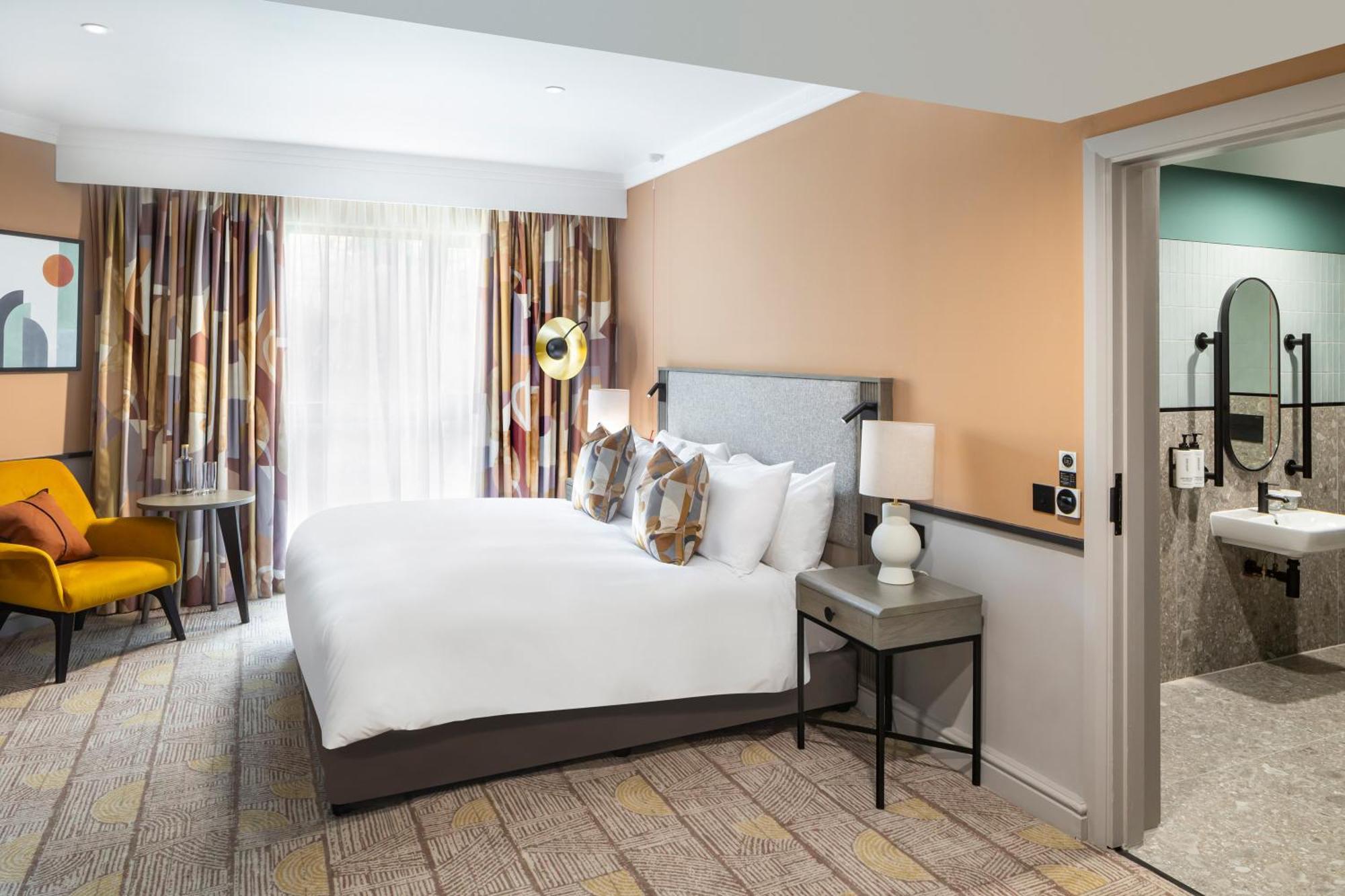 Voco Fareham - Solent By Ihg Hotel Bagian luar foto