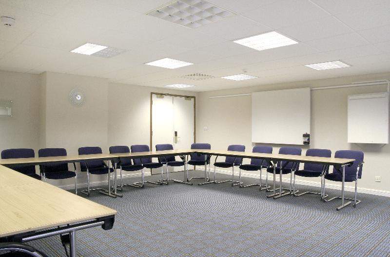 Voco Fareham - Solent By Ihg Hotel Bagian luar foto